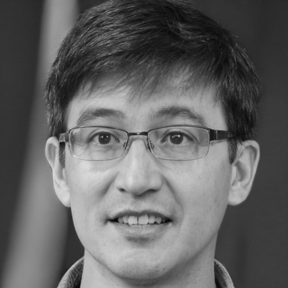 Retrato profesional de Andreu Esteve, especialista en comunicación financiera